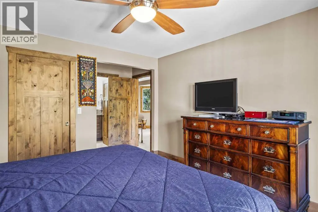 3, 810 4th Street W