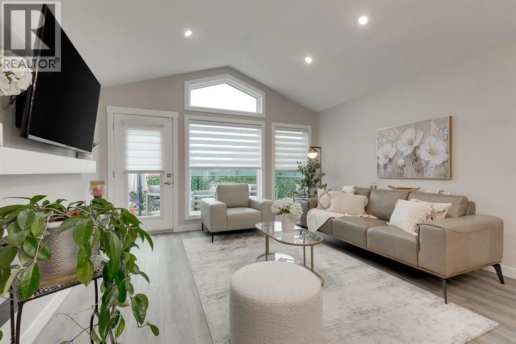 185 Riverwood Crescent