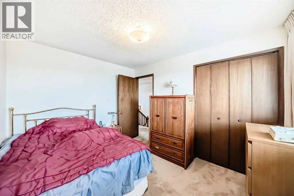 16 Edgeland Bay NW