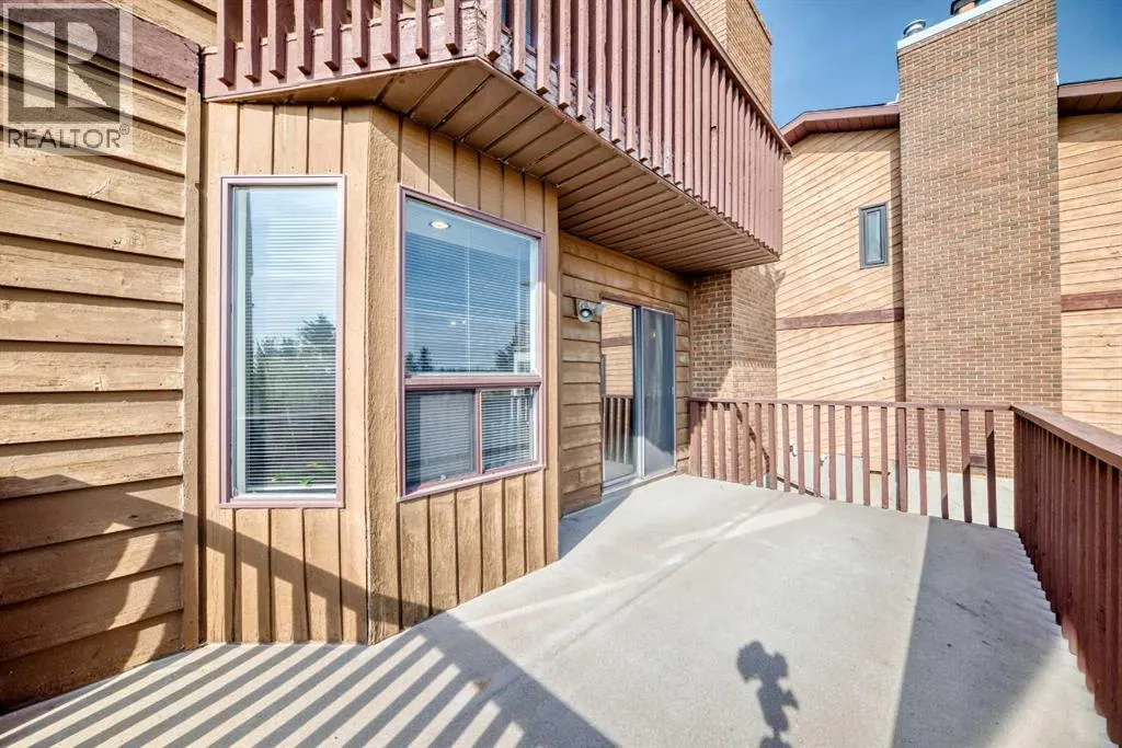 16 Edgeland Bay NW