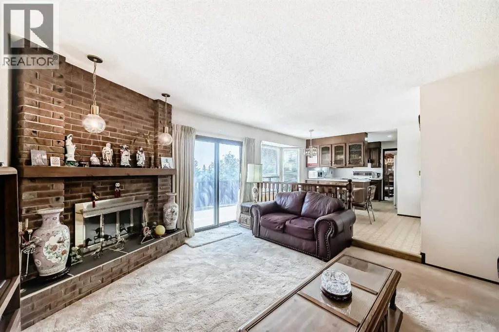 16 Edgeland Bay NW
