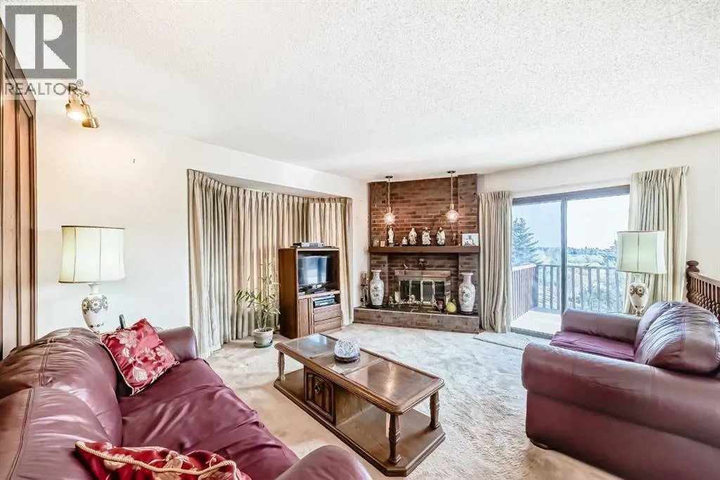 16 Edgeland Bay NW