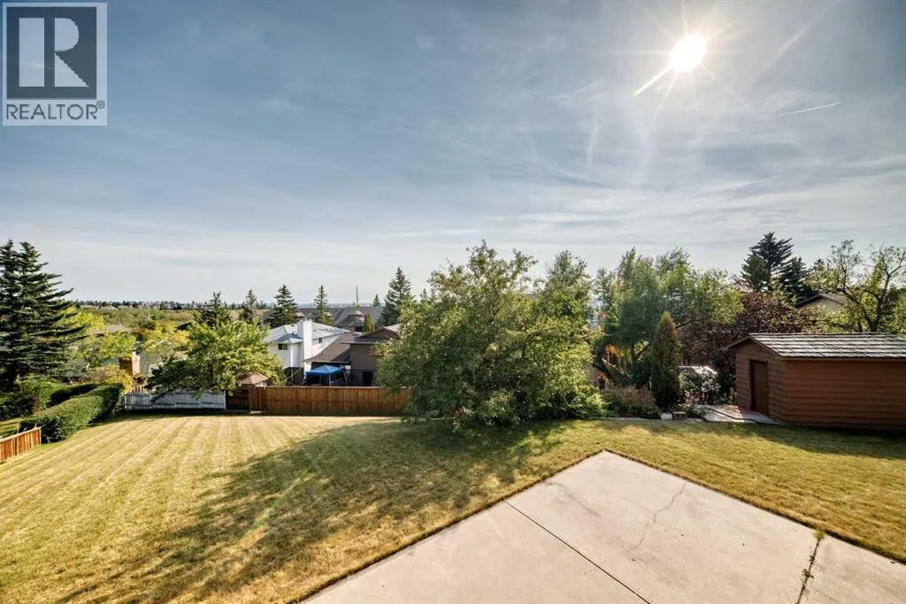 16 Edgeland Bay NW