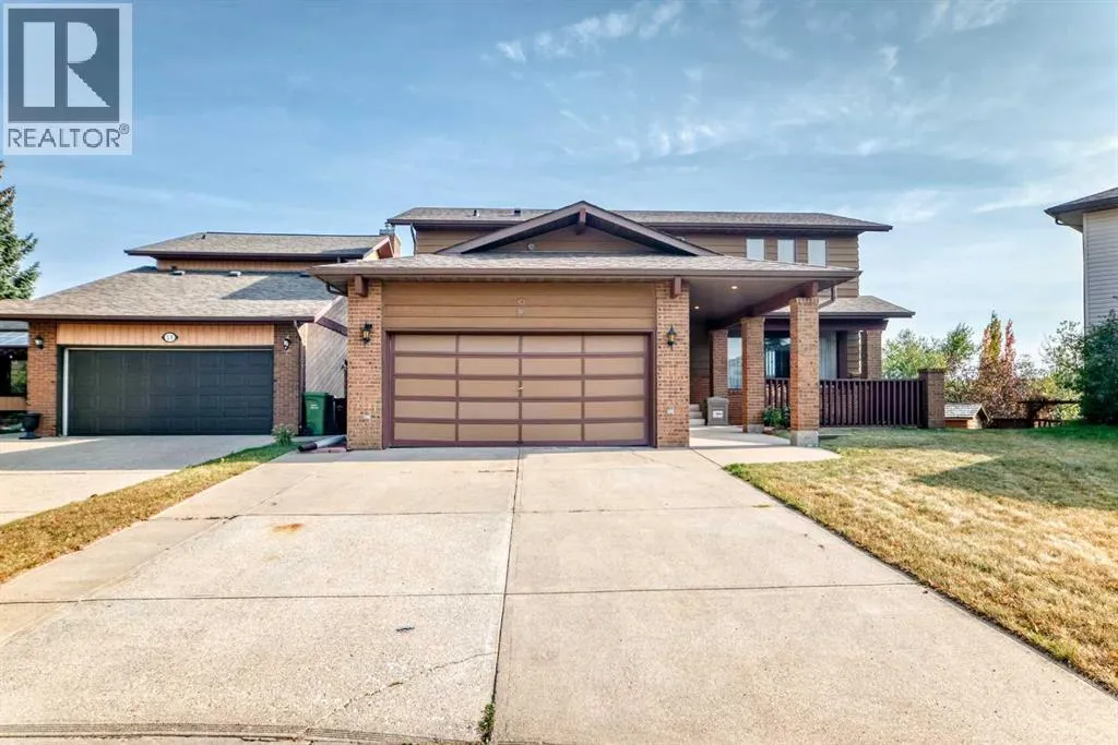 16 Edgeland Bay NW