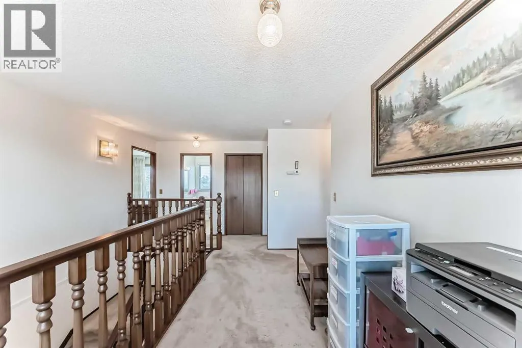 16 Edgeland Bay NW