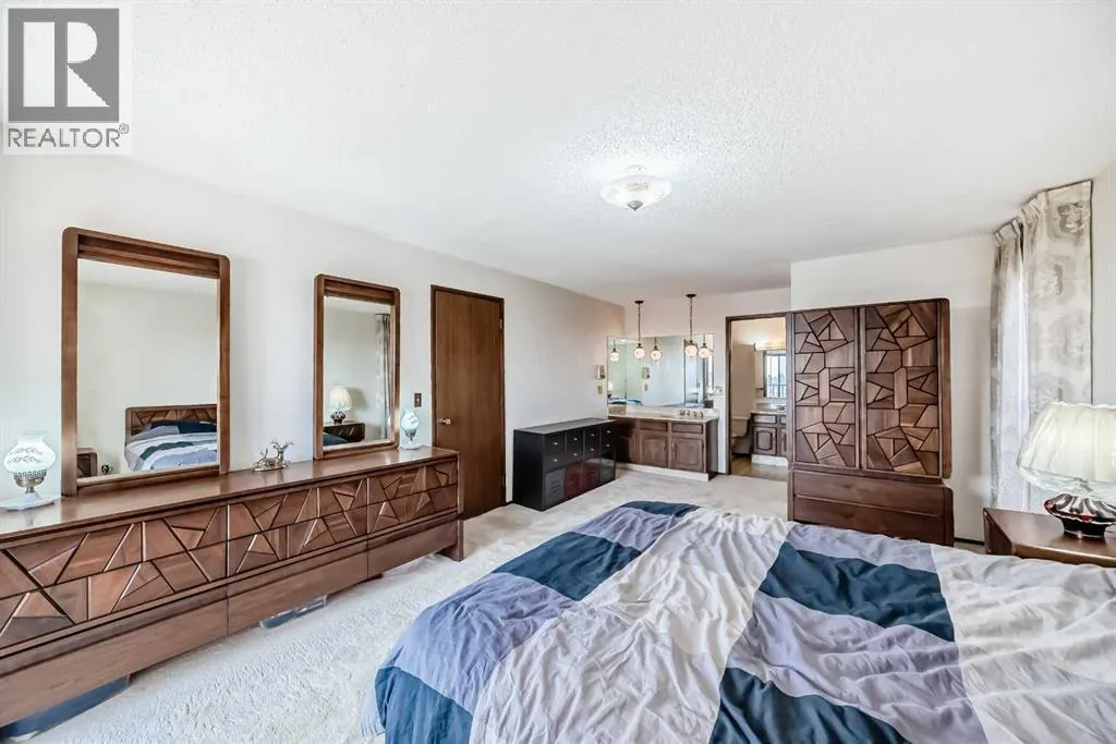16 Edgeland Bay NW