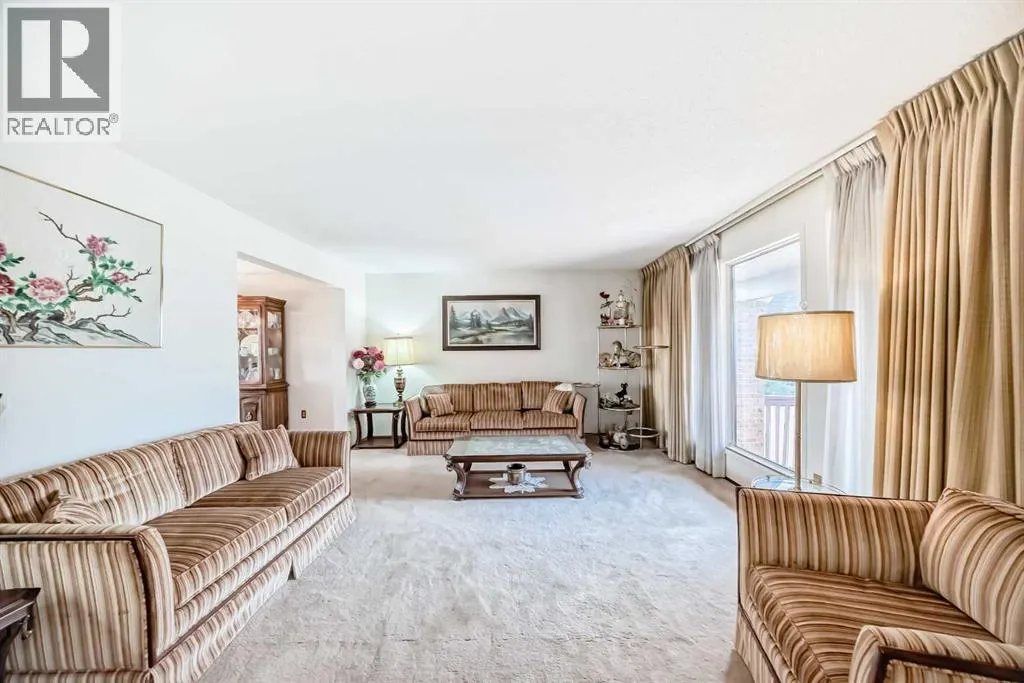 16 Edgeland Bay NW
