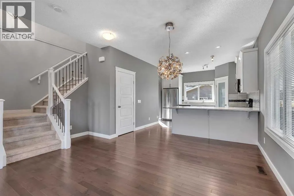 854 Evanston Drive NW