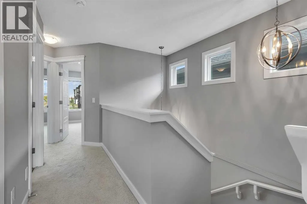 854 Evanston Drive NW