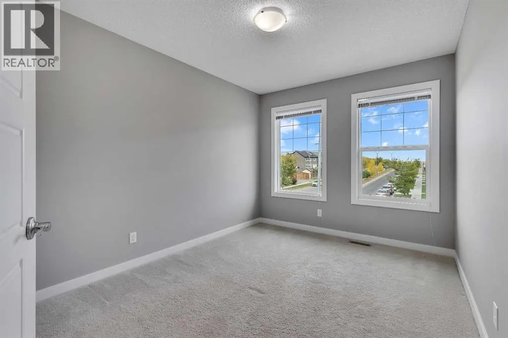 854 Evanston Drive NW