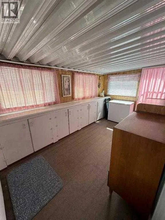 99 Arbour Lake Road Road NW
