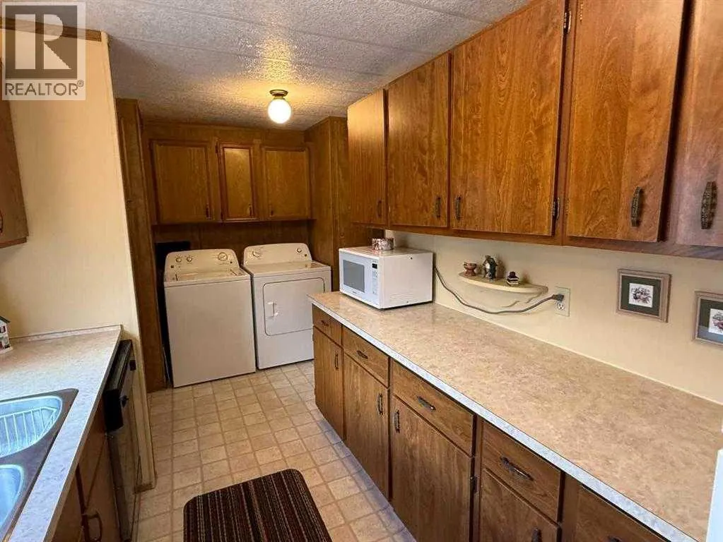 99 Arbour Lake Road Road NW