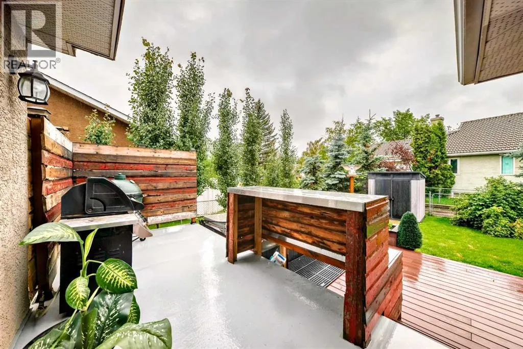 296 Lakeside Greens Crescent