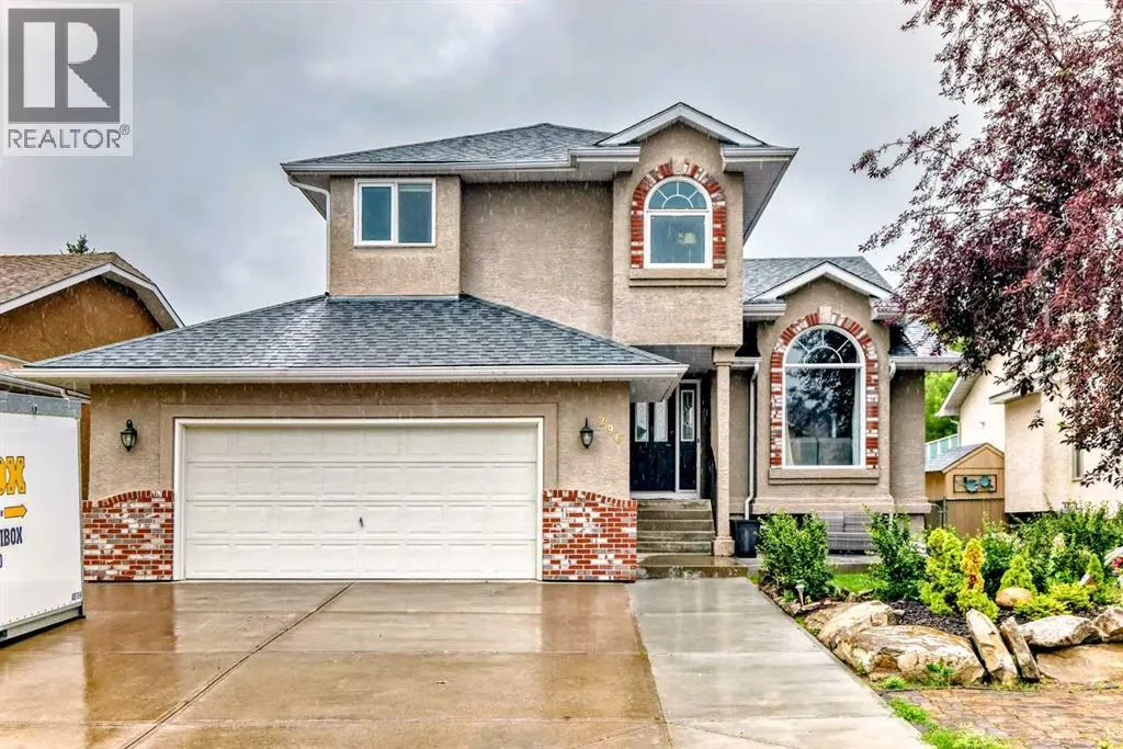 296 Lakeside Greens Crescent