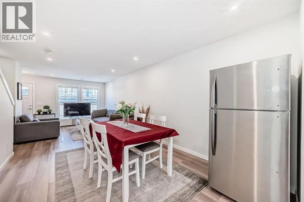 259 cranbrook Square SE