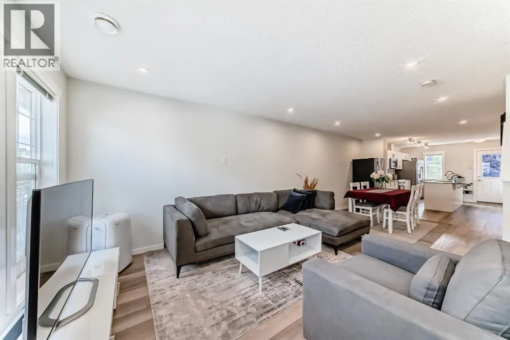 259 cranbrook Square SE