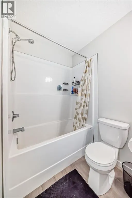 259 cranbrook Square SE