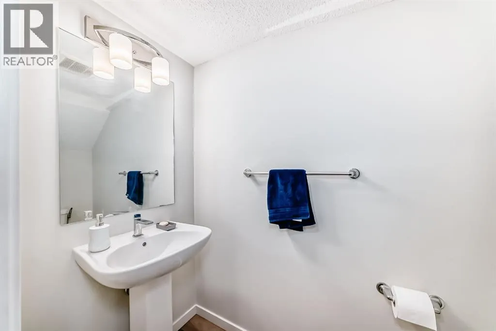 259 cranbrook Square SE