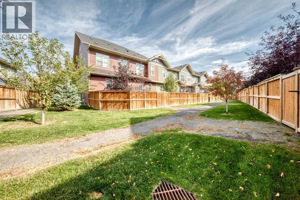 259 cranbrook Square SE