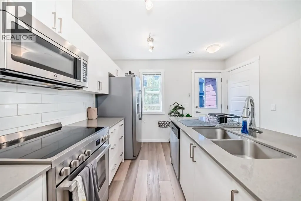 259 cranbrook Square SE