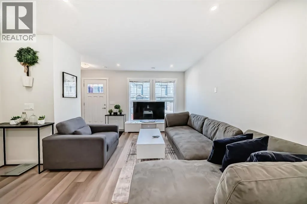 259 cranbrook Square SE