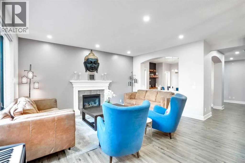 70 Royal Ridge Manor NW
