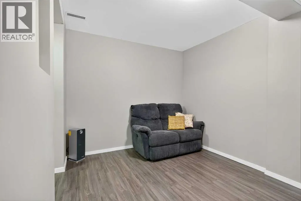 162 Mt Apex Crescent SE