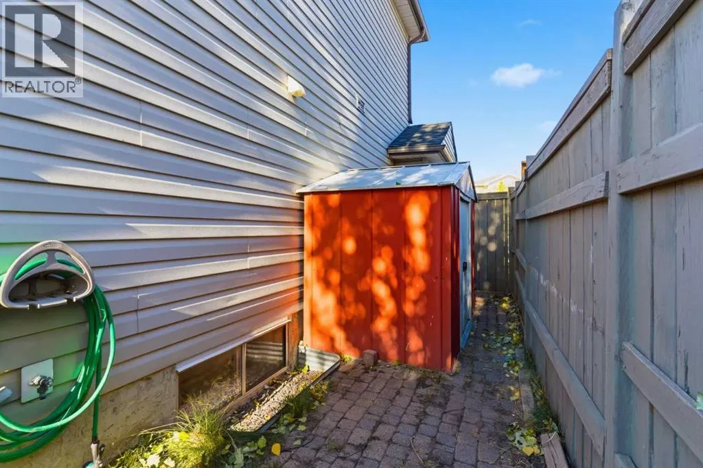 162 Mt Apex Crescent SE