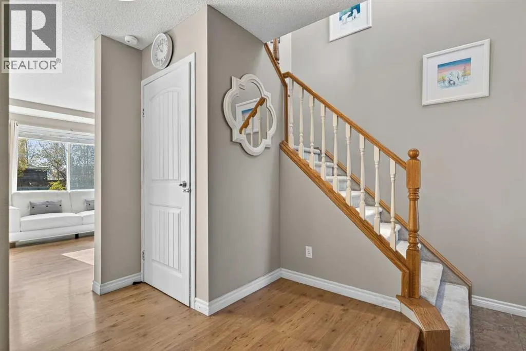 162 Mt Apex Crescent SE