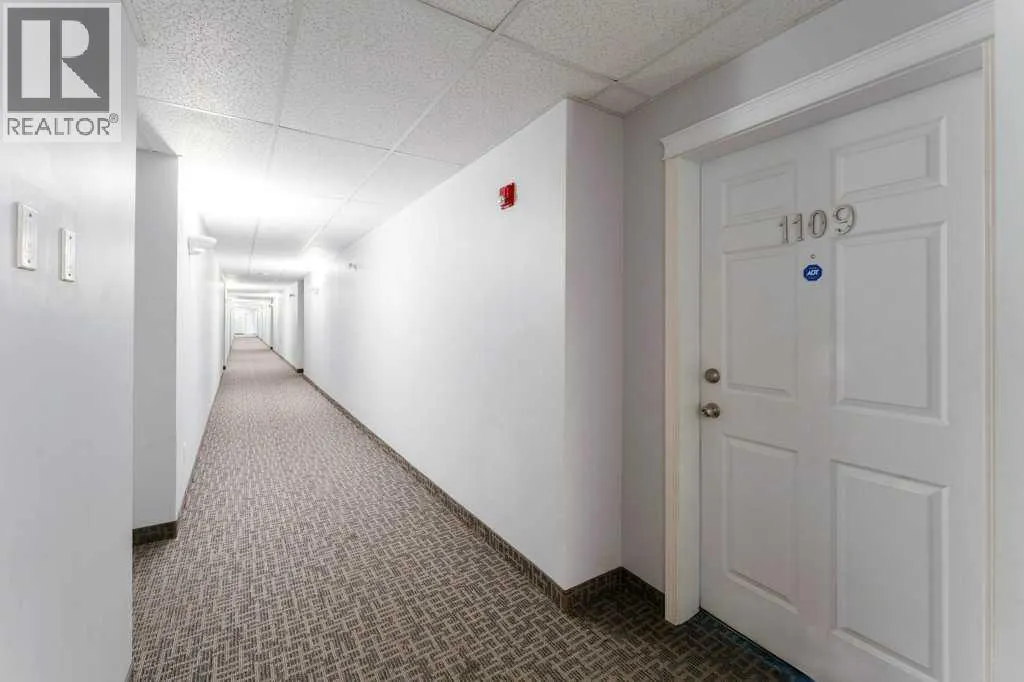 1109, 70 Panamount Drive NW