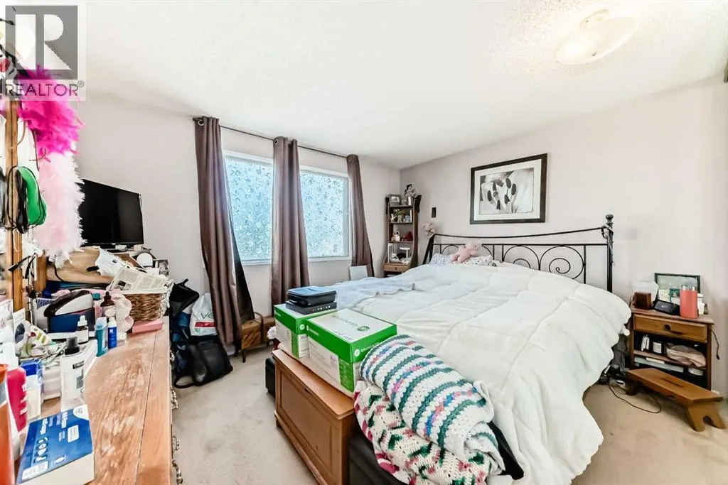 147 Castledale Way NE