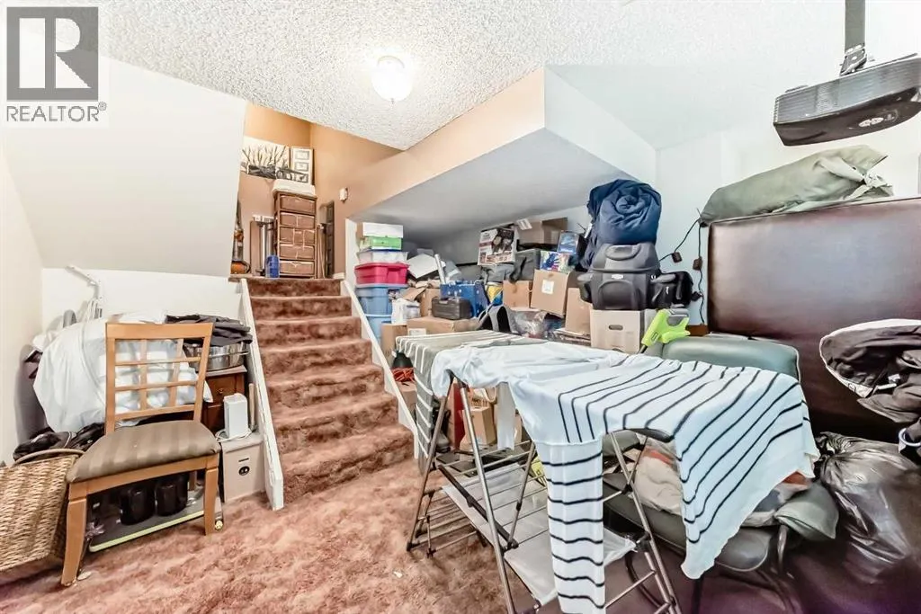 147 Castledale Way NE