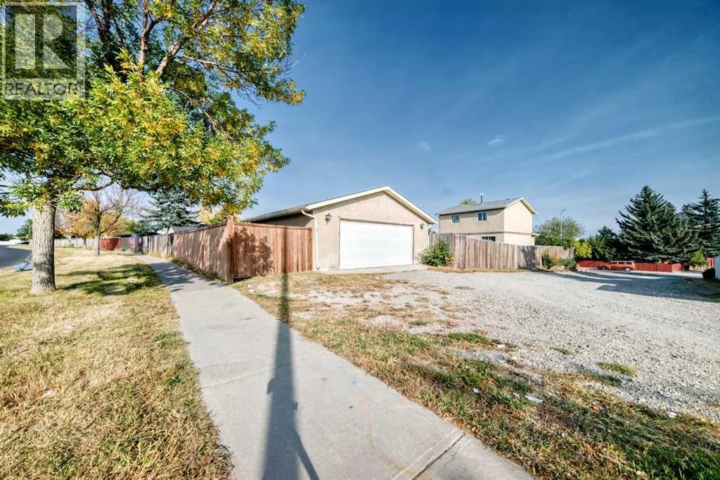 147 Castledale Way NE