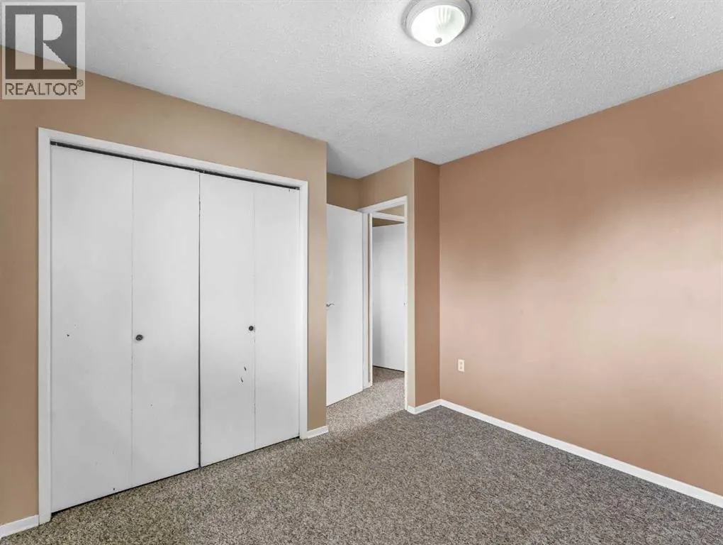 90 Simpson Crescent SE