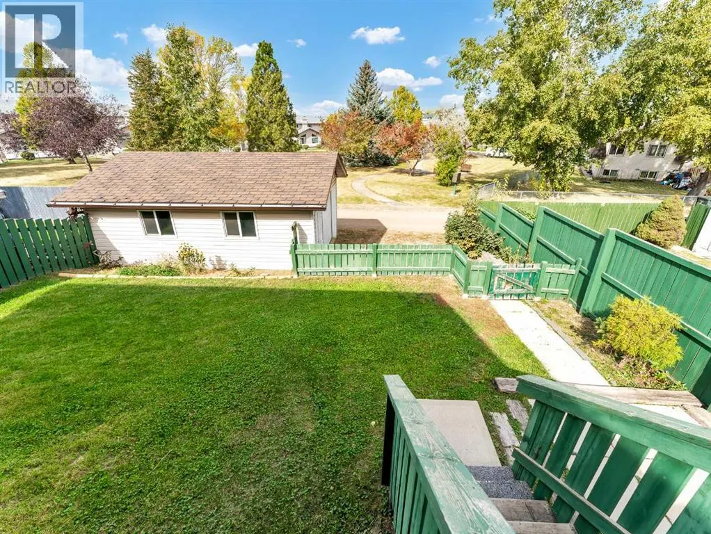 90 Simpson Crescent SE