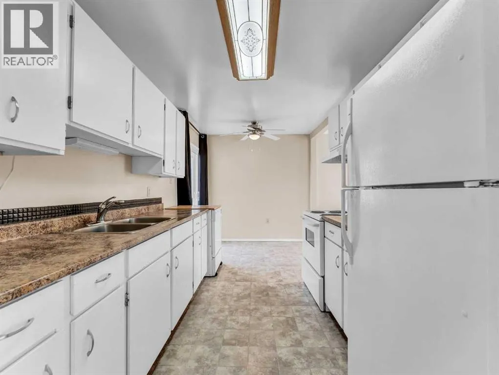 90 Simpson Crescent SE