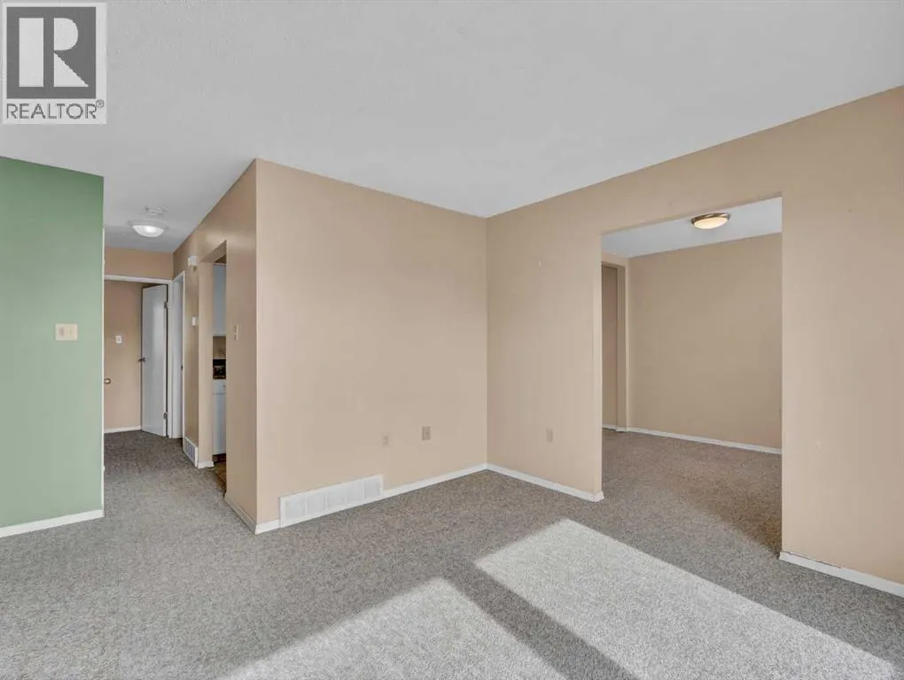 90 Simpson Crescent SE
