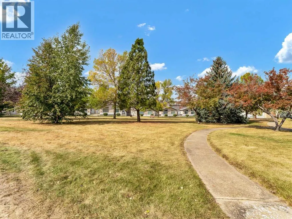 90 Simpson Crescent SE