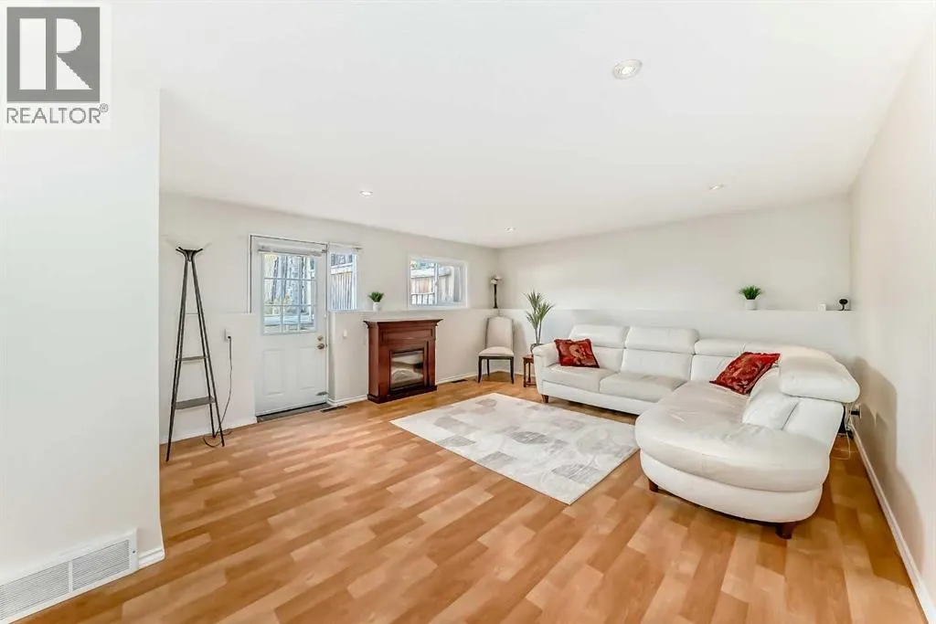 35 Ray Avenue NW