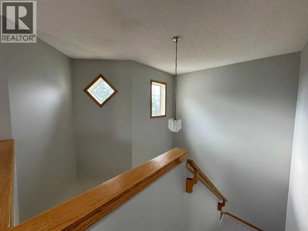 22 Arbour Butte Road NW