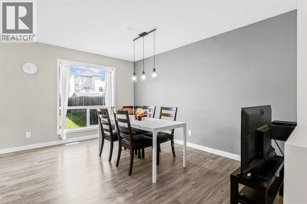 137 Covepark Crescent NE