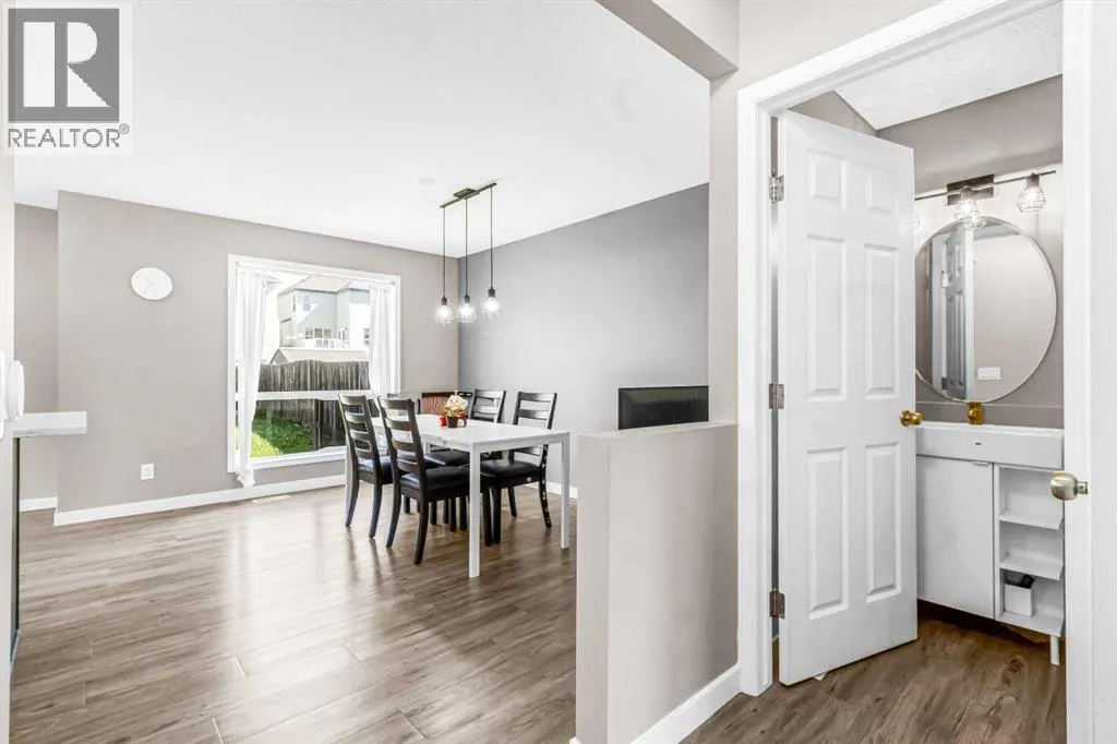 137 Covepark Crescent NE