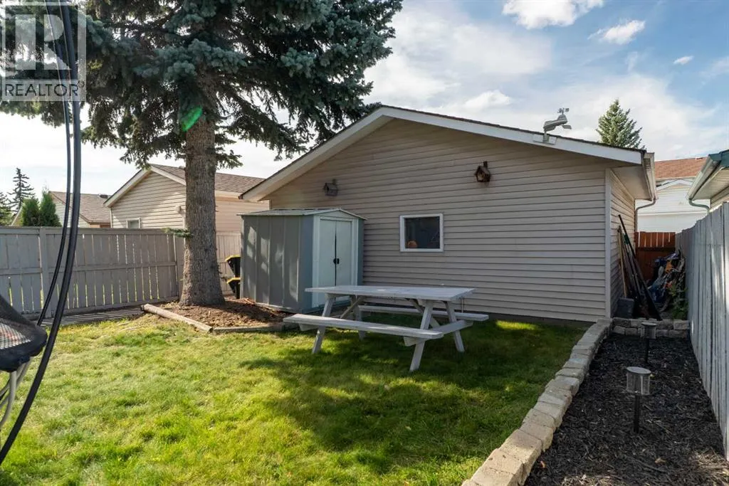 23 Riverbirch Place SE