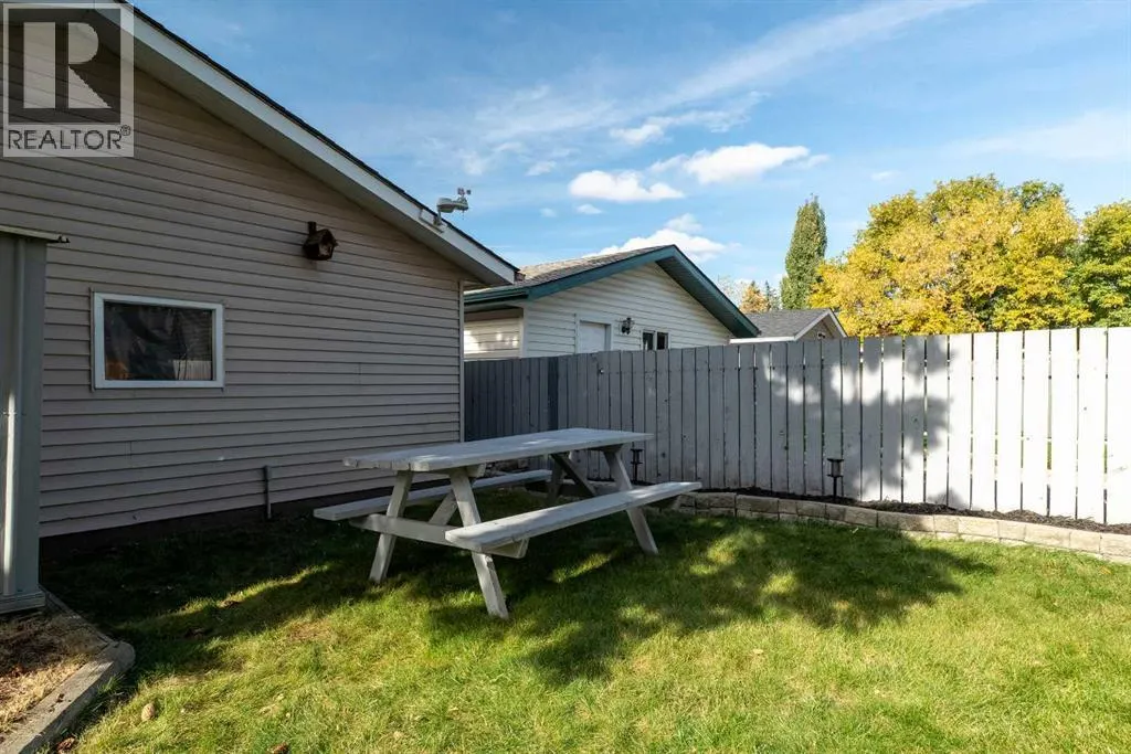 23 Riverbirch Place SE