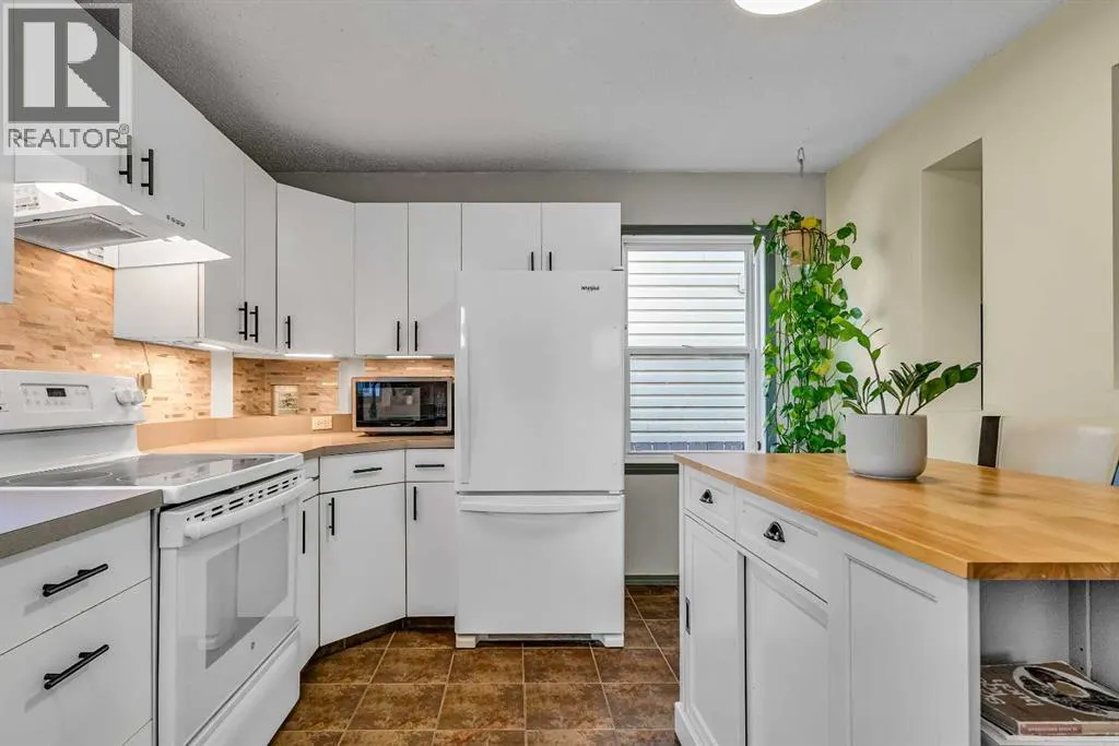23 Riverbirch Place SE