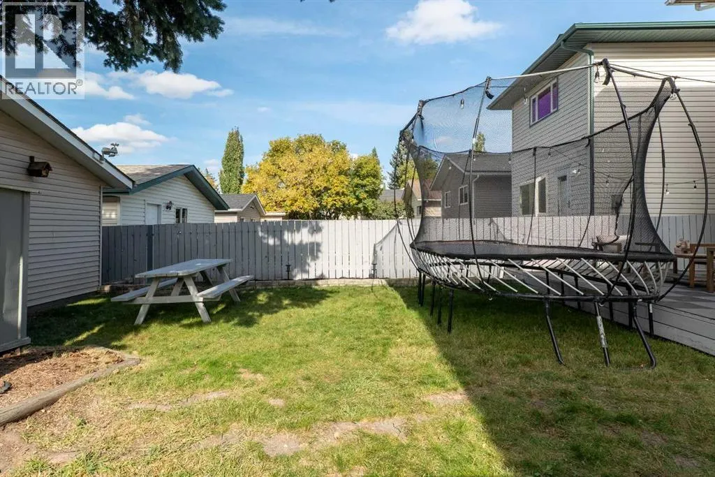 23 Riverbirch Place SE