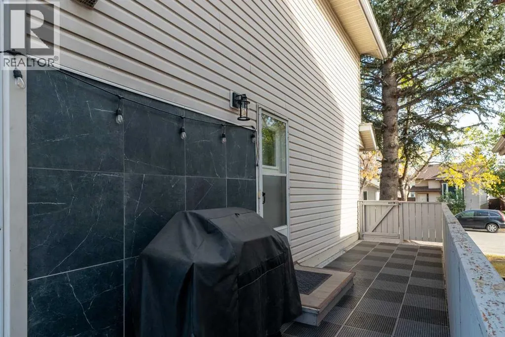 23 Riverbirch Place SE
