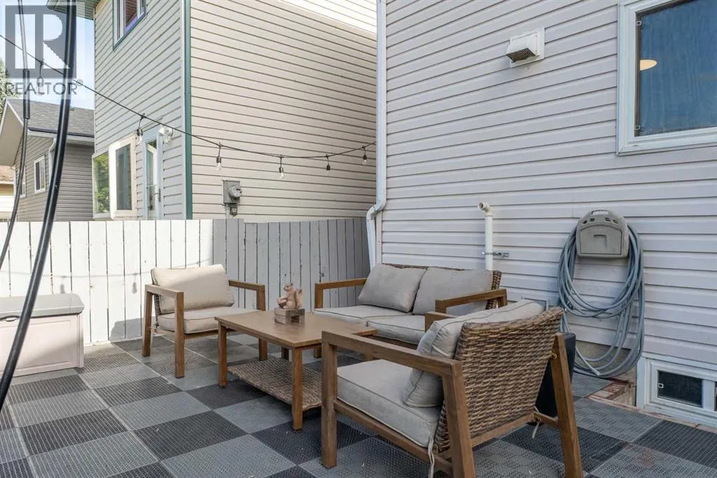 23 Riverbirch Place SE