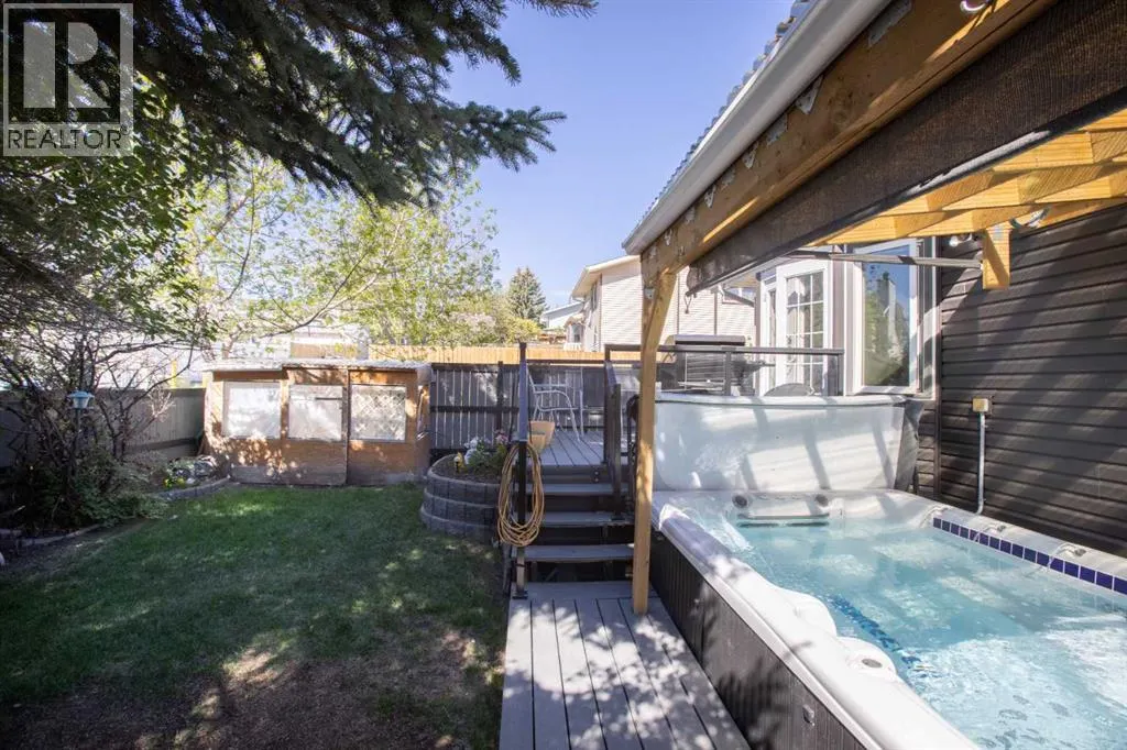 131 Macewan Meadow Way NW