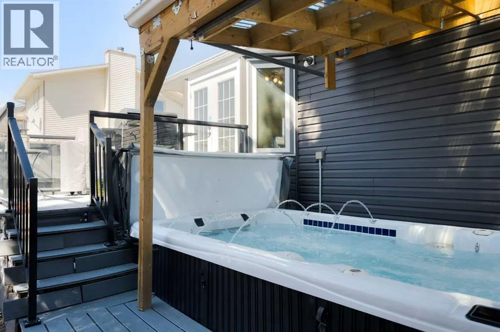 131 Macewan Meadow Way NW